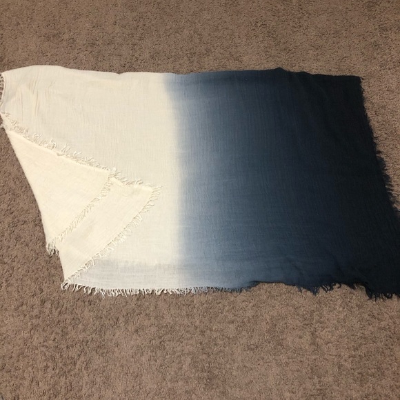 Scarf - Picture 2 of 3